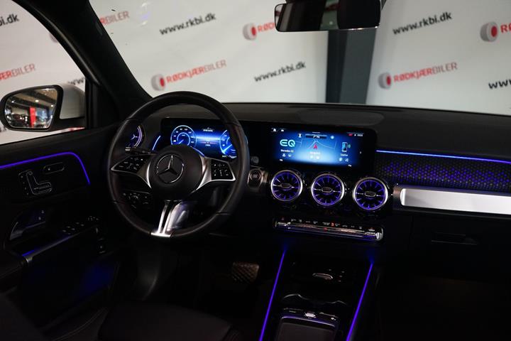 Hvid Mercedes EQB250+ fra 2025
