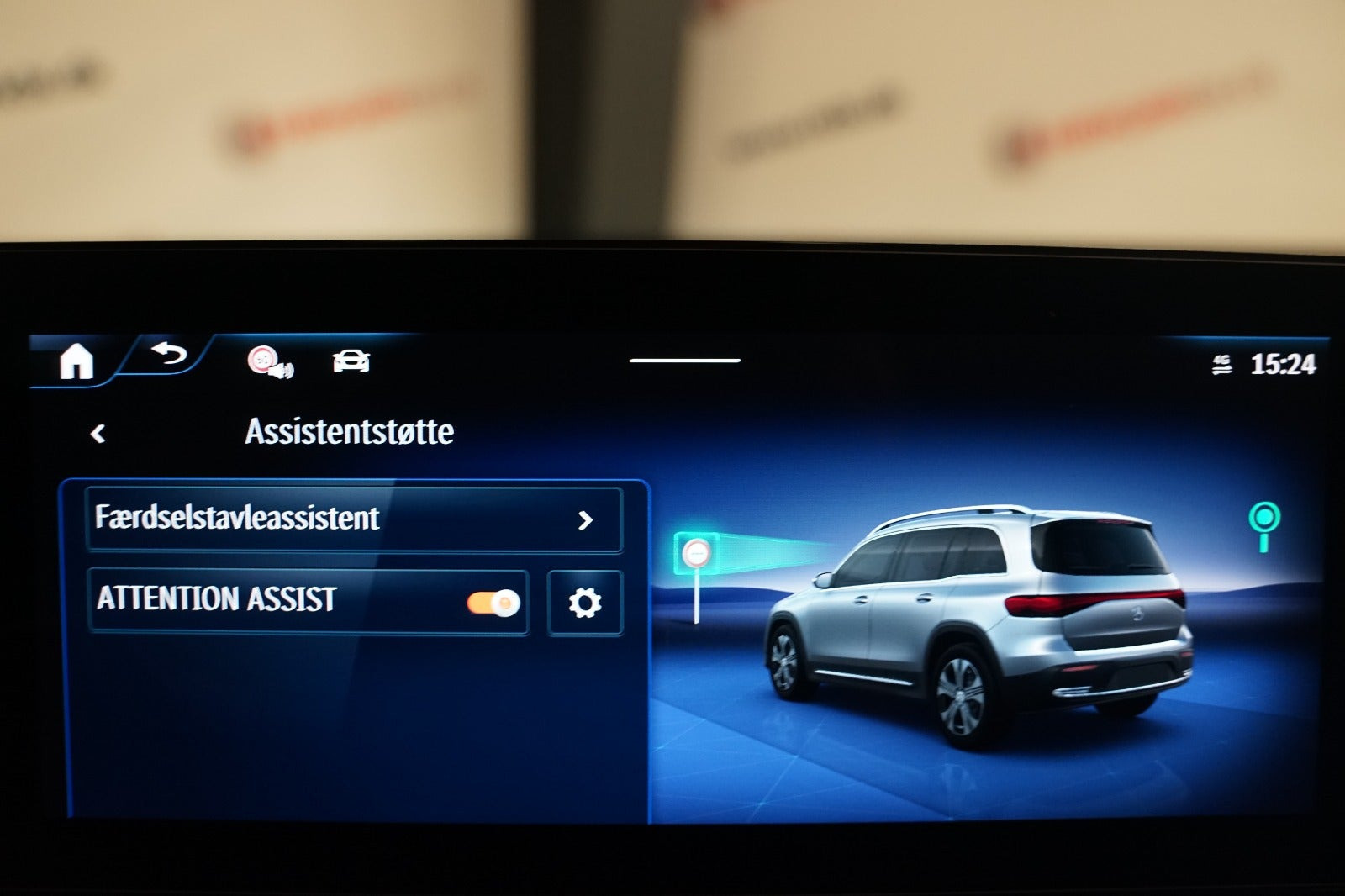 Hvid Mercedes EQB250+ fra 2025