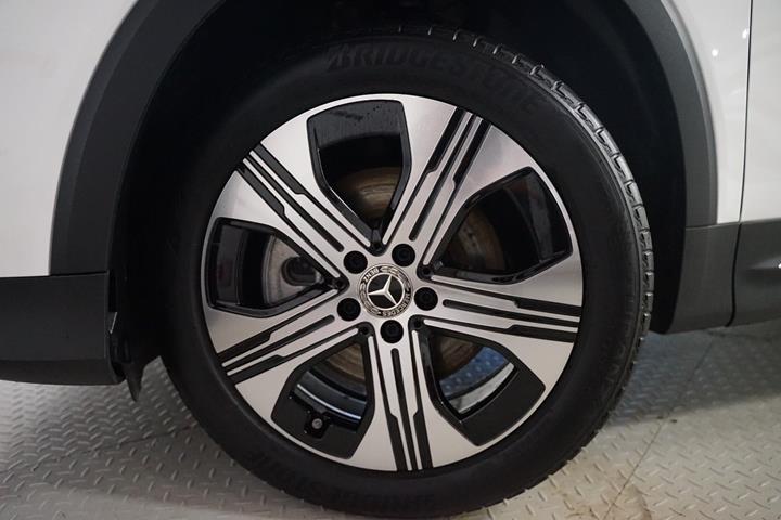 Hvid Mercedes EQB250+ fra 2025