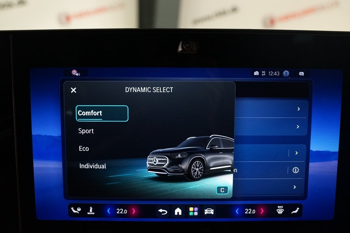 Sort Mercedes GLB250+ fra 2026