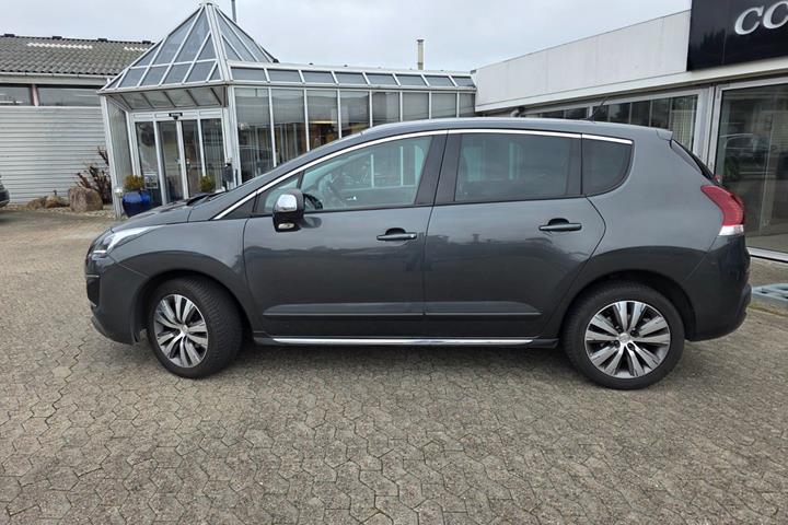 Sort Peugeot 3008 fra 2016