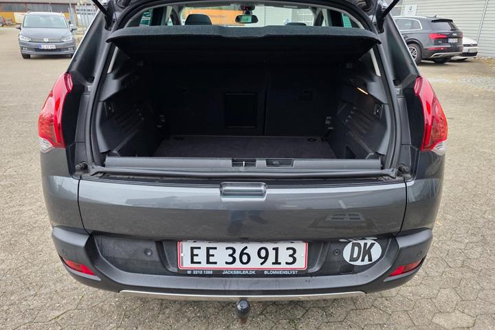 Sort Peugeot 3008 fra 2016