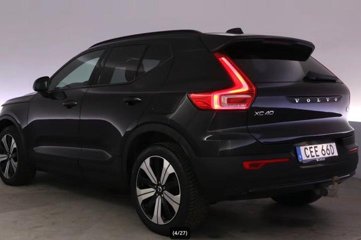 Sort Volvo XC40 fra 2023