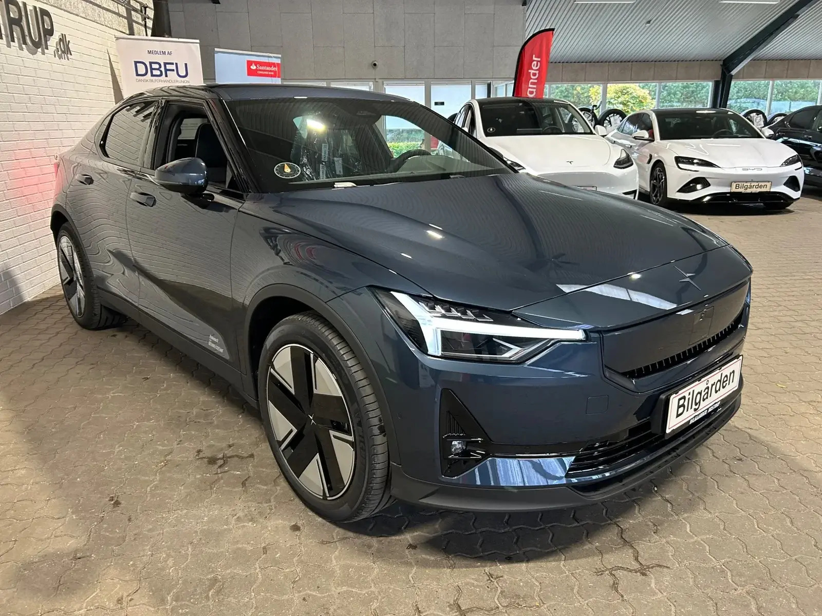 Blå Polestar 2 fra 2026