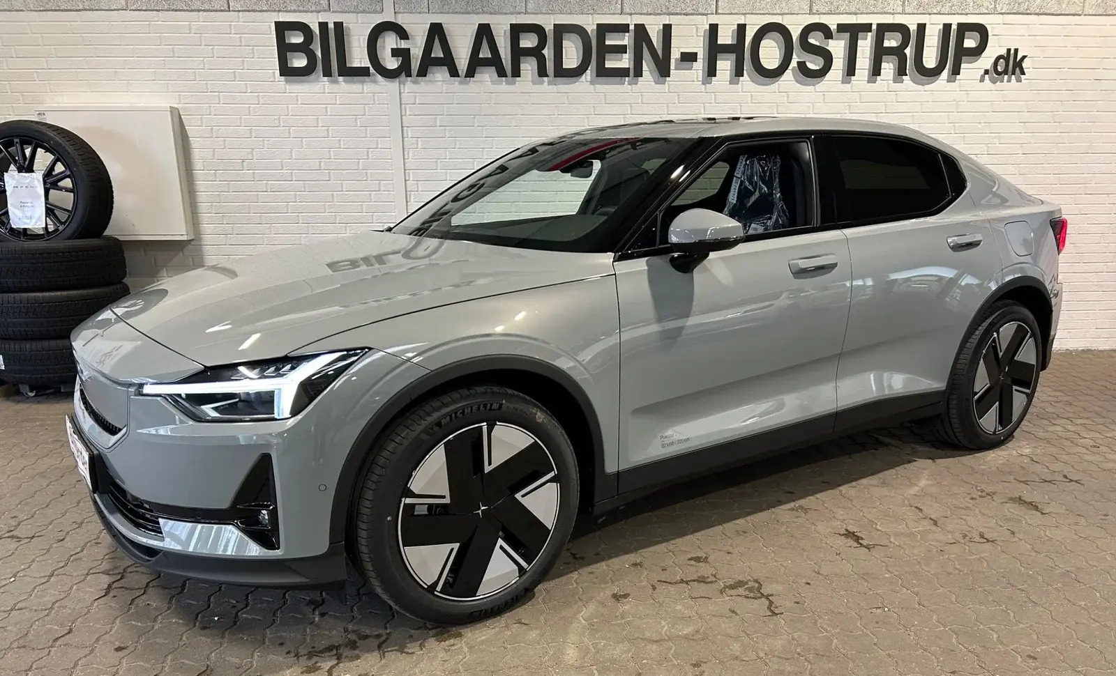 Grå Polestar 2 fra 2026