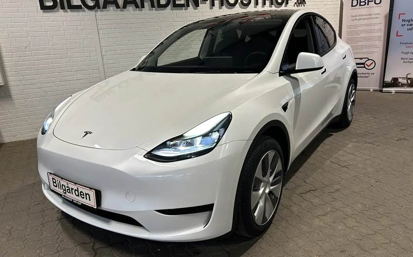 Tesla Model Y Long Range RWD