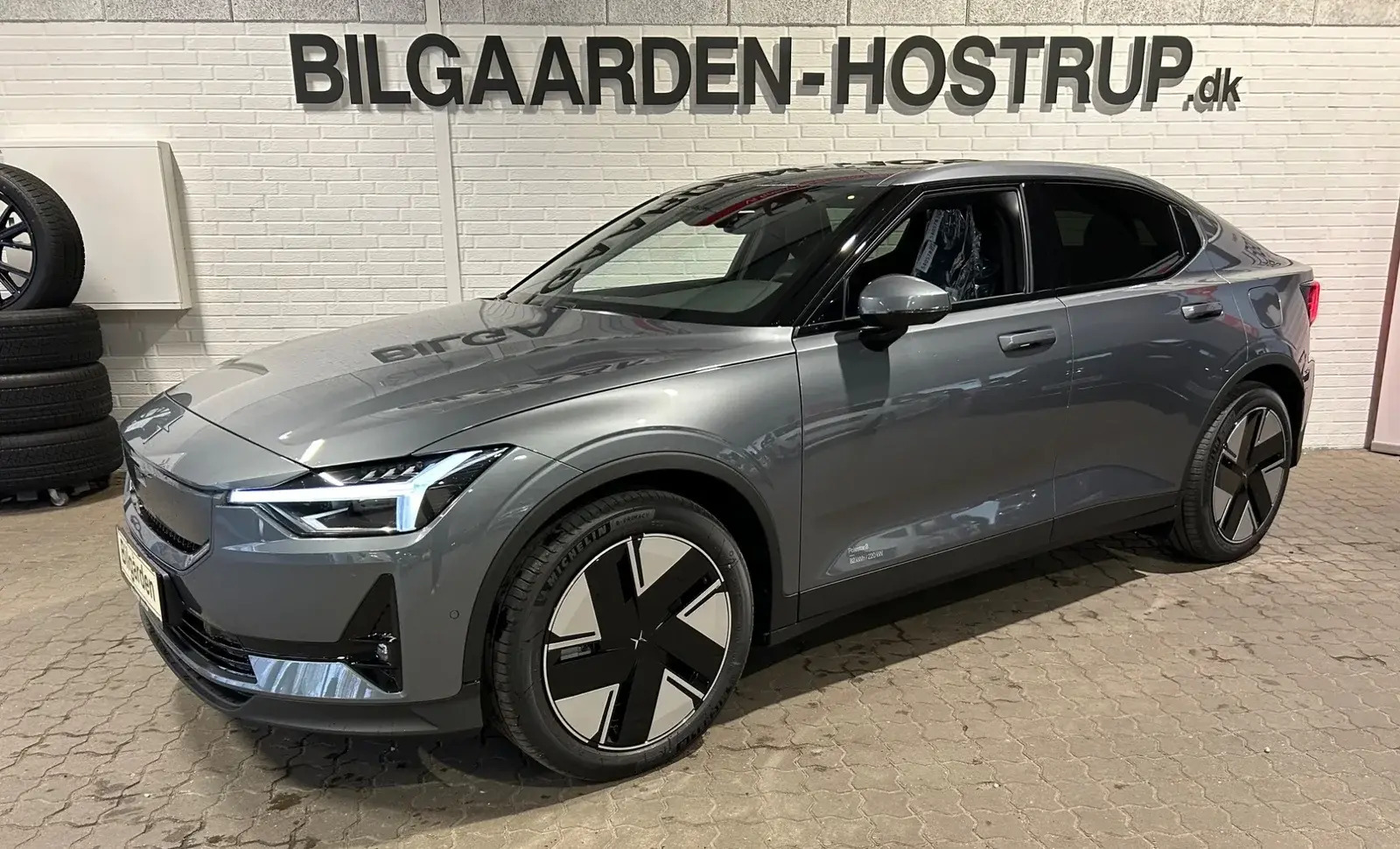 Grå Polestar 2 fra 2026