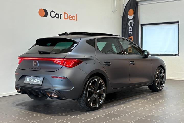 Grå Cupra Leon fra 2021