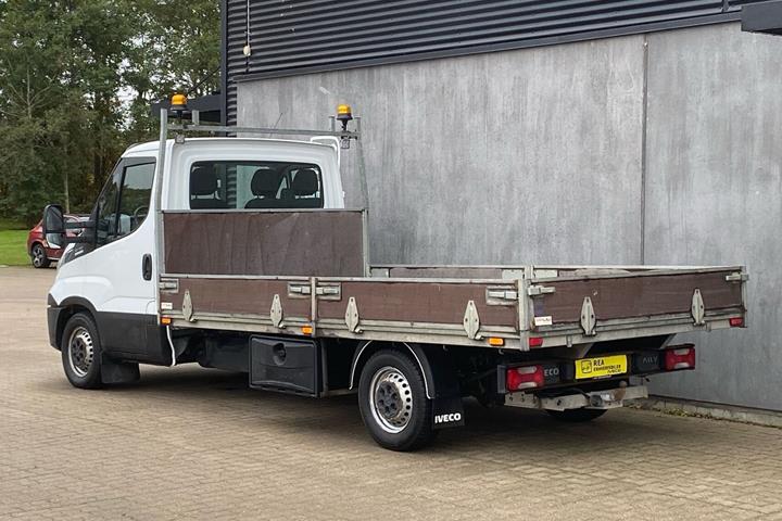 Hvid Iveco Daily fra 2016