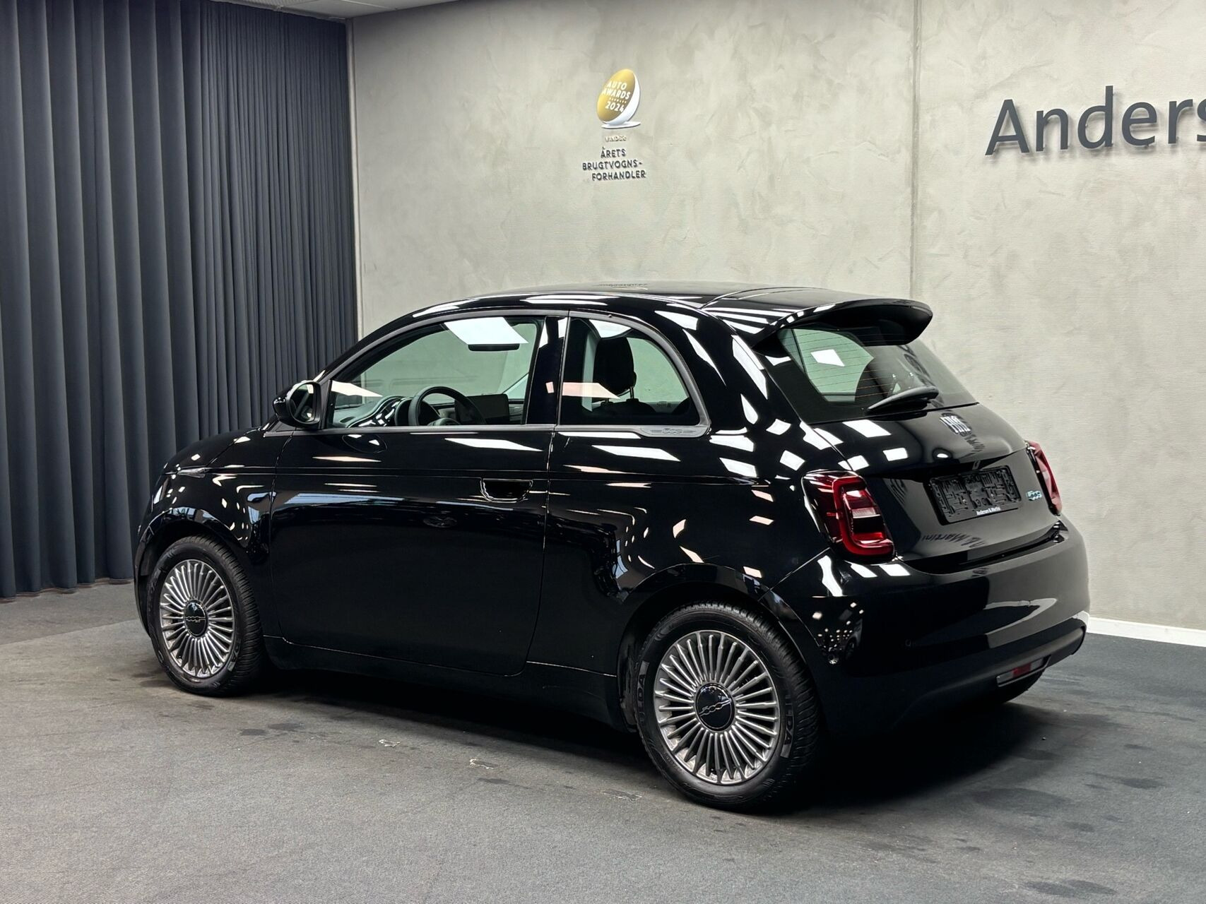 Sort Fiat 500e fra 2023