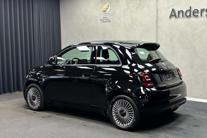 Sort Fiat 500e fra 2023