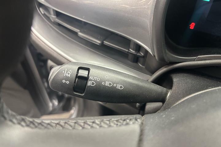 Grå Fiat 500e fra 2023
