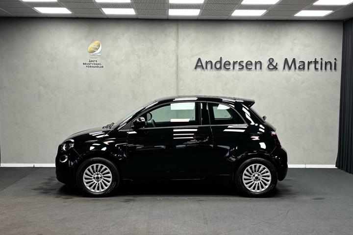 Sort Fiat 500e fra 2023