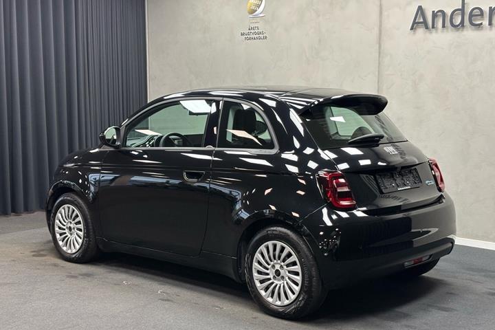 Sort Fiat 500e fra 2023