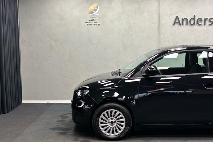 Sort Fiat 500e fra 2023
