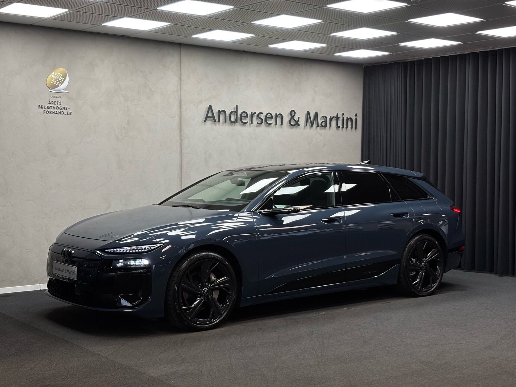 Blå Audi A6 fra 2025