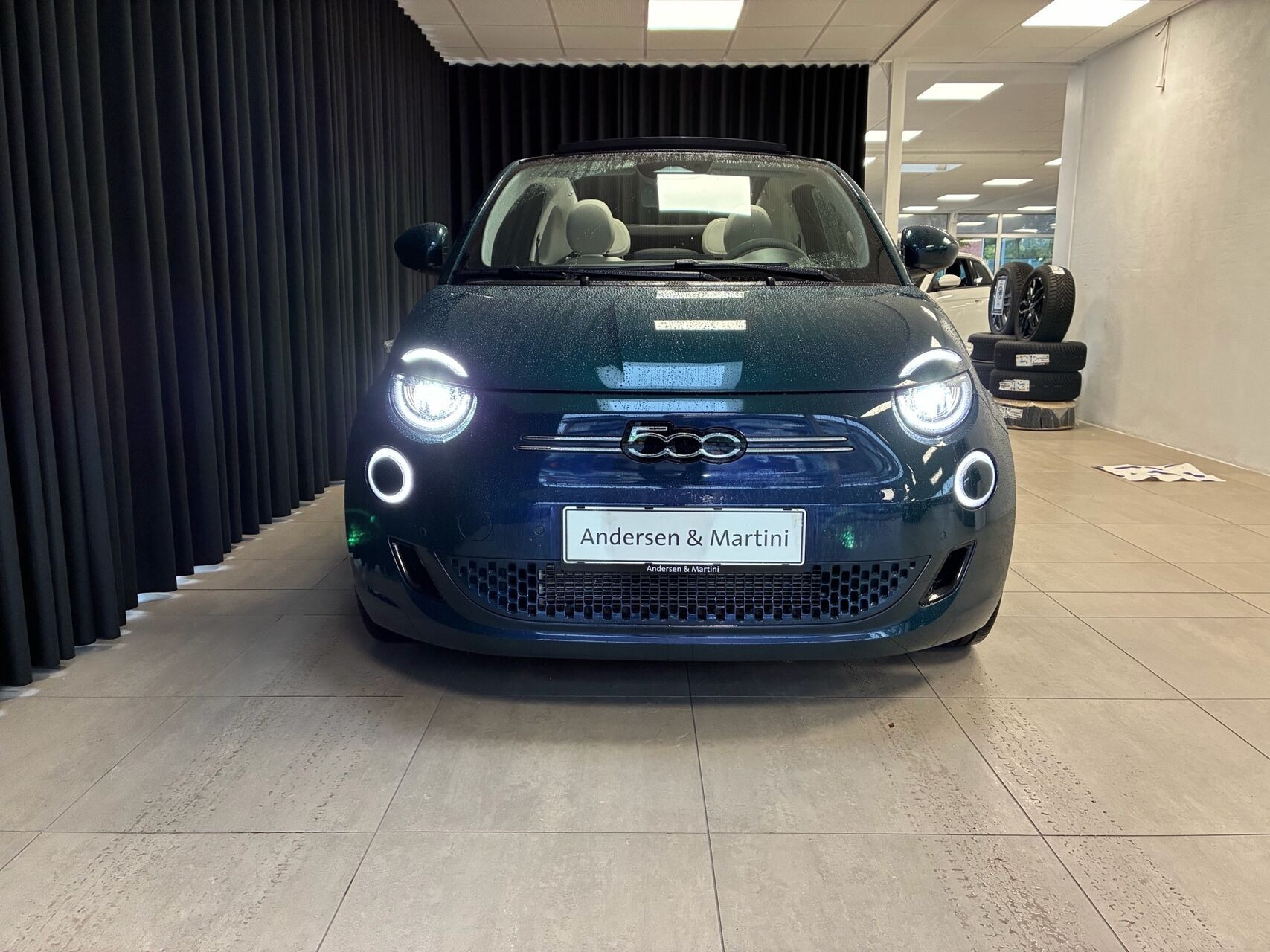 Grøn Fiat 500e fra 2024