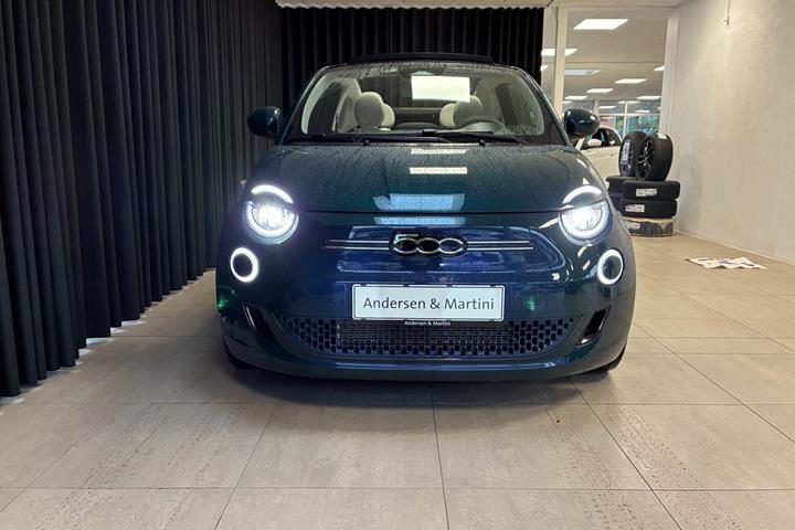 Grøn Fiat 500e fra 2024