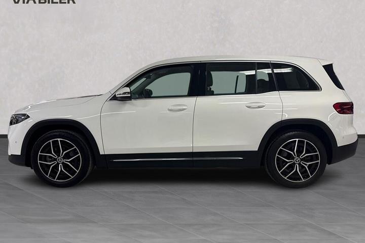 Hvid Mercedes EQB250+ fra 2024