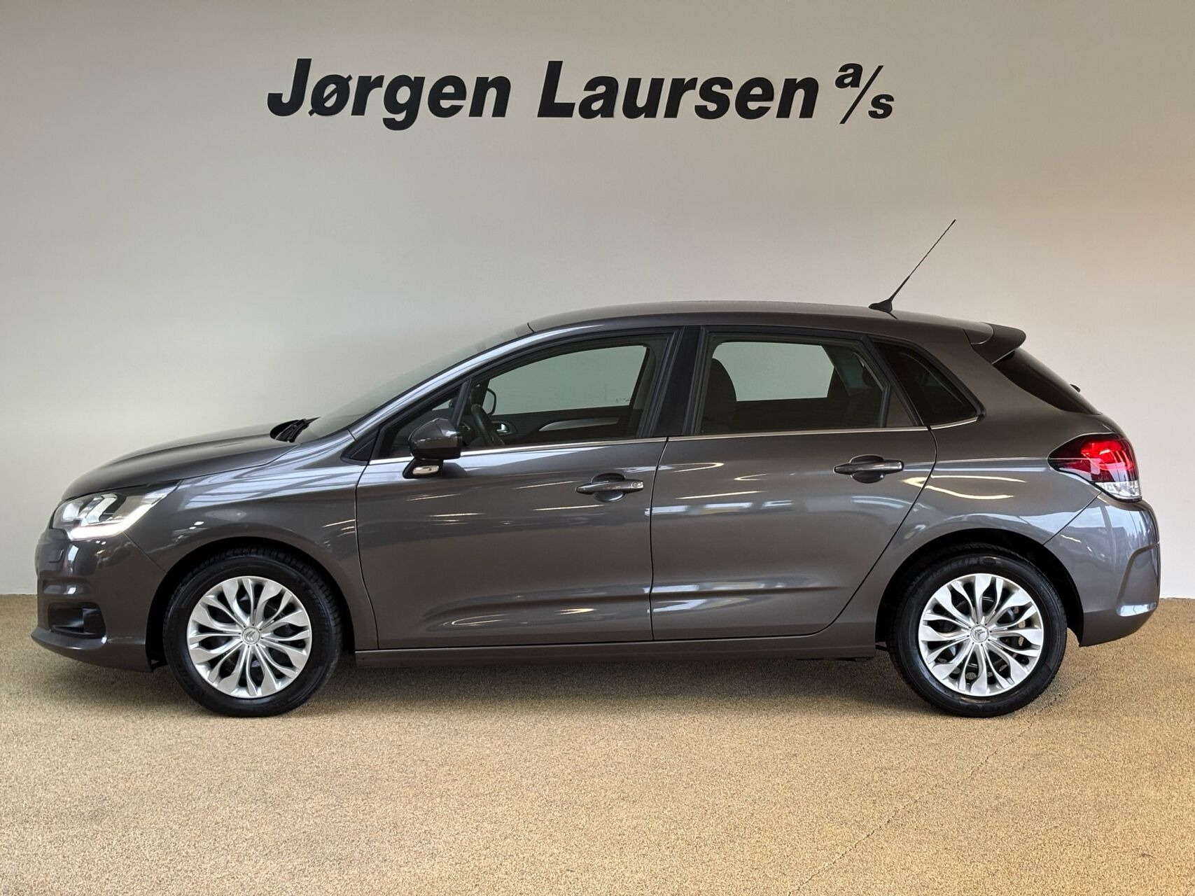 Sort Citroën C4 fra 2018
