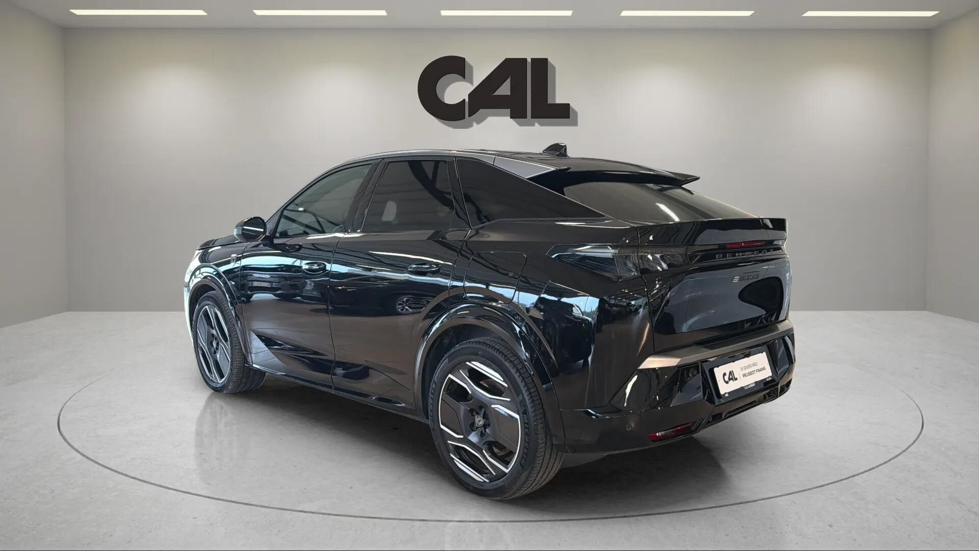 Sort Peugeot e-3008 fra 2025