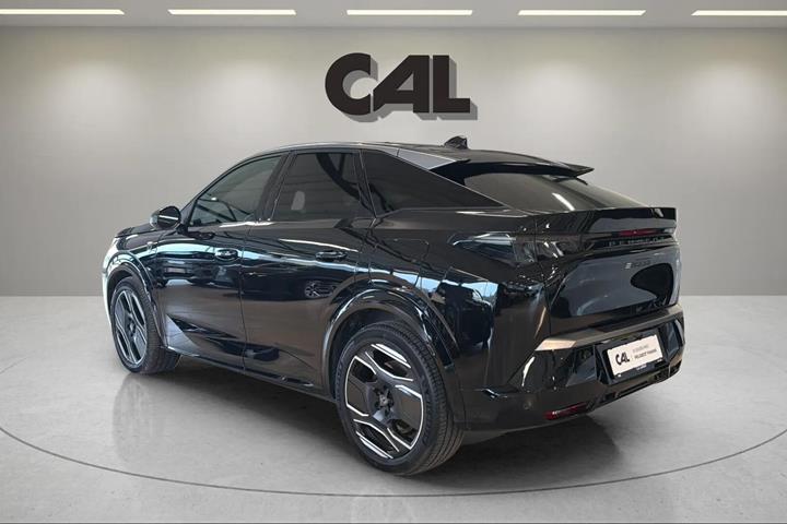 Sort Peugeot e-3008 fra 2025