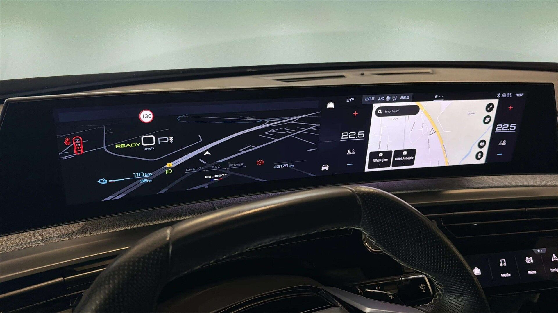 Sort Peugeot e-3008 fra 2025