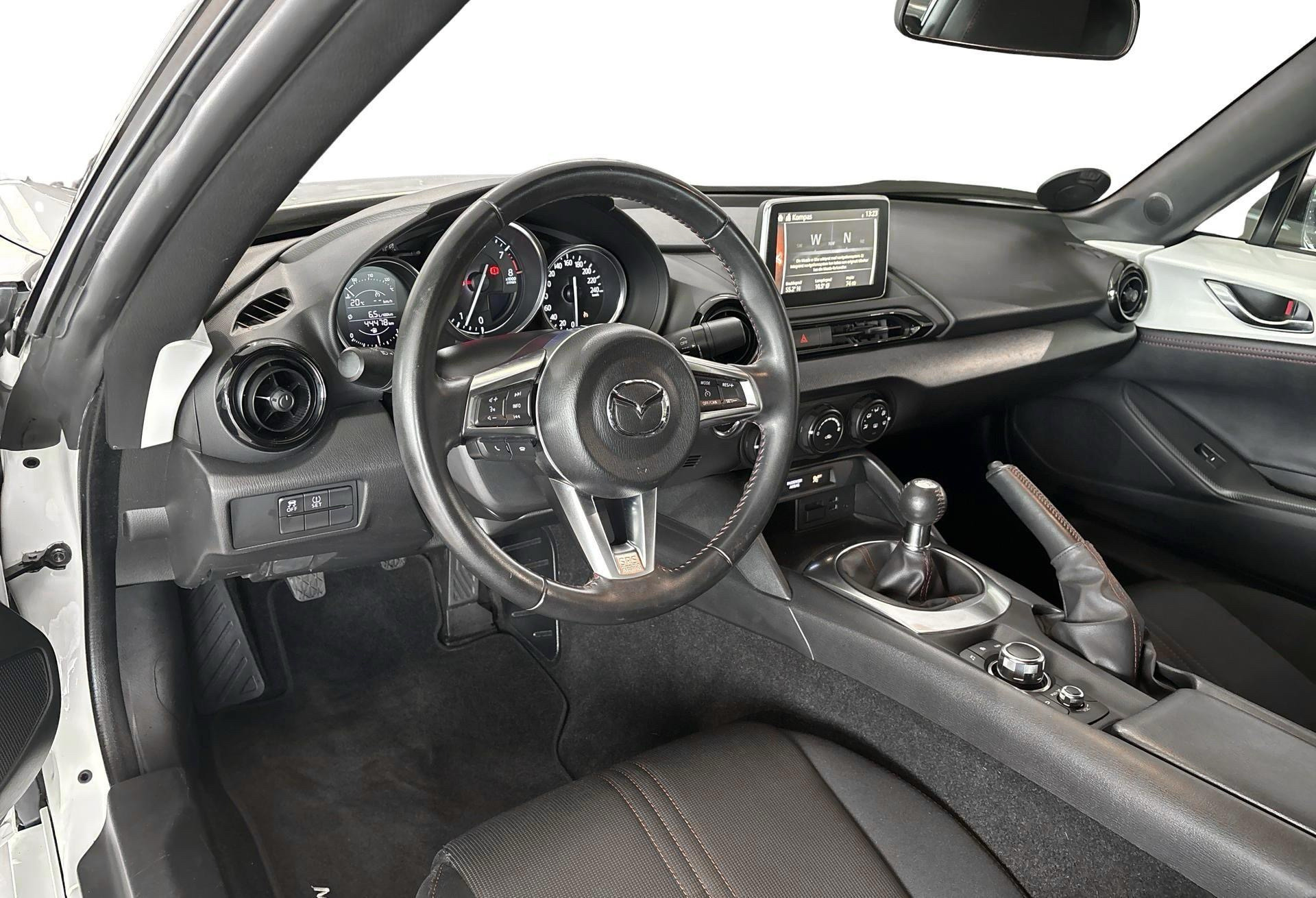 Hvid Mazda MX-5 fra 2018