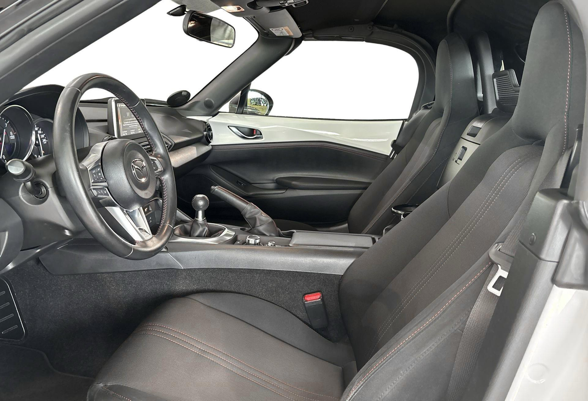 Hvid Mazda MX-5 fra 2018