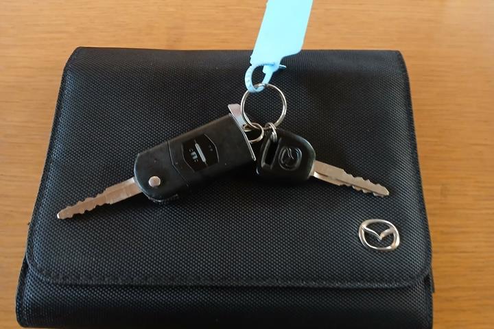 Rød Mazda 2 fra 2014