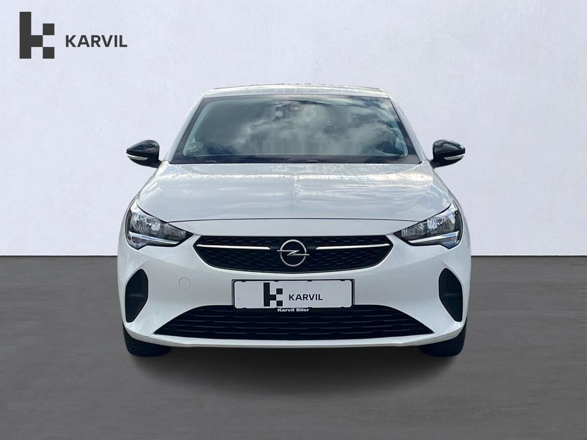 Hvid Opel Corsa fra 2023