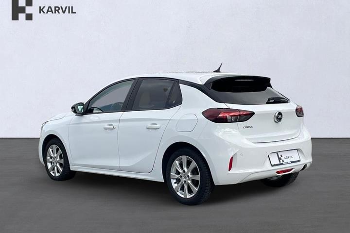 Hvid Opel Corsa fra 2023