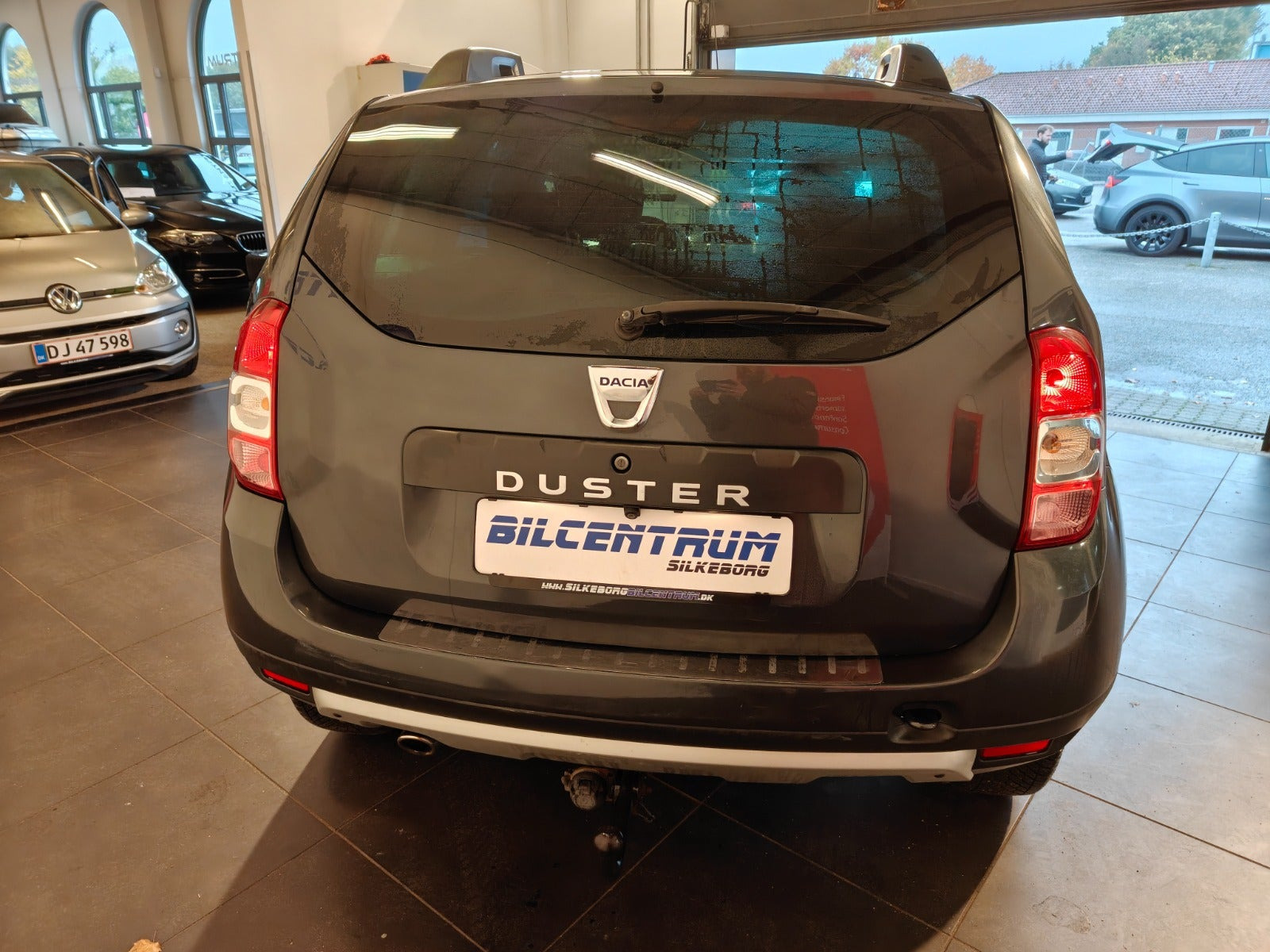 Sort Dacia Duster fra 2016