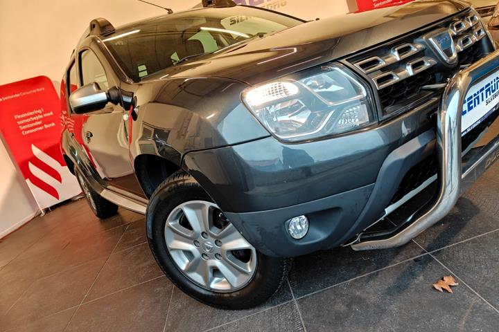 Sort Dacia Duster fra 2016
