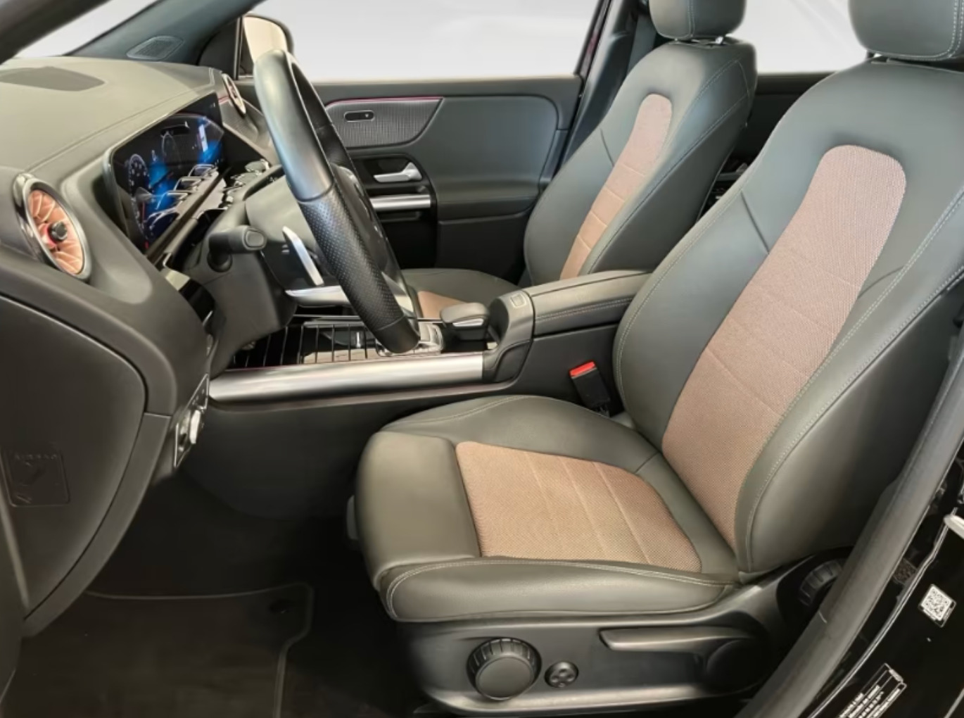 Sort Mercedes EQA250+ fra 2022