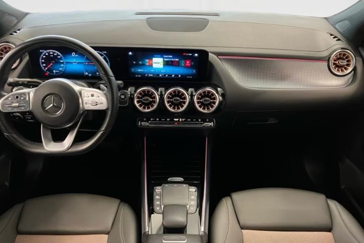 Sort Mercedes EQA250+ fra 2022