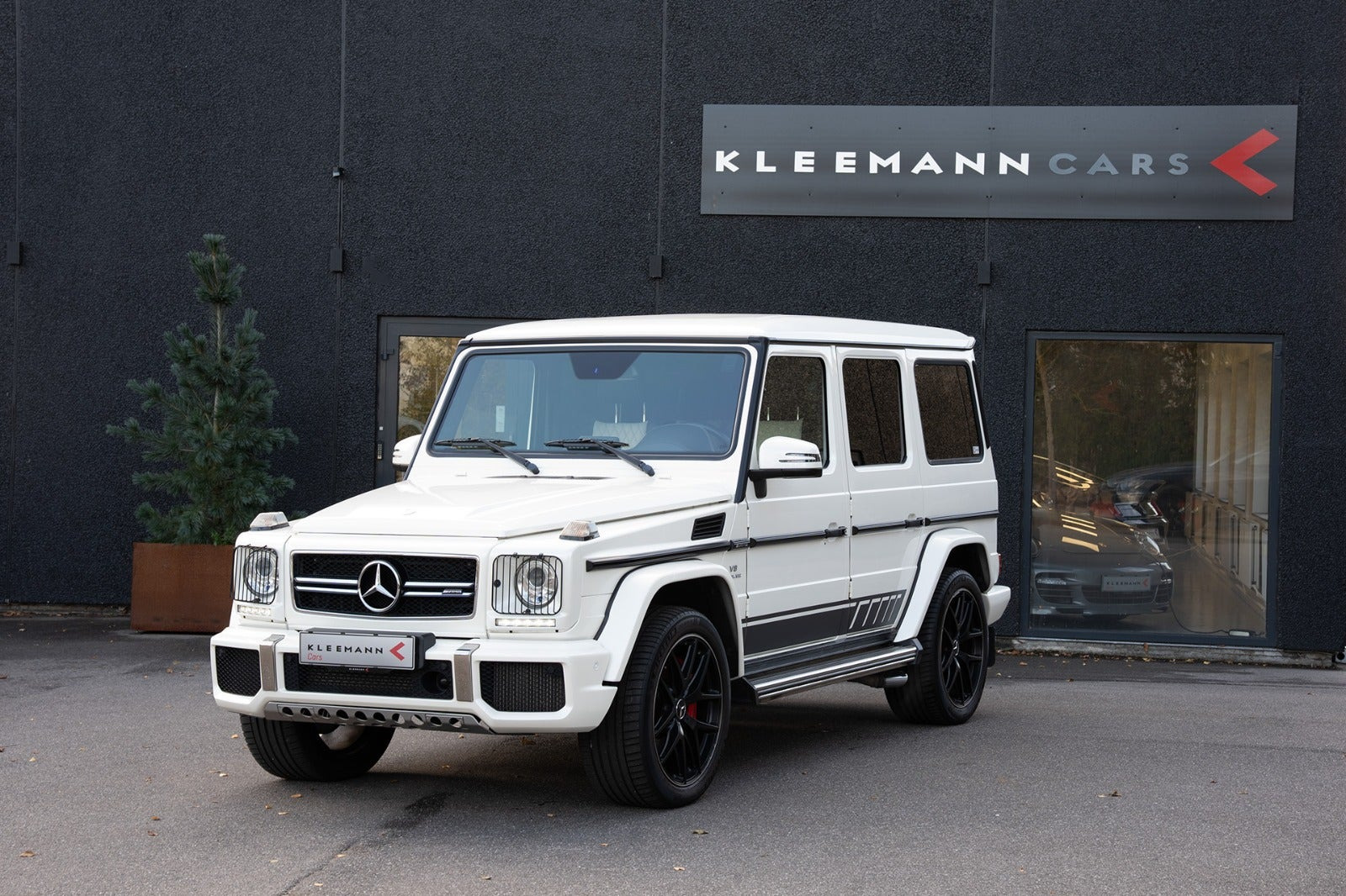 Gul Mercedes G63 fra 2016