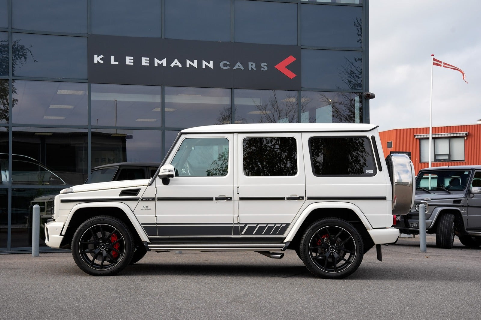 Gul Mercedes G63 fra 2016