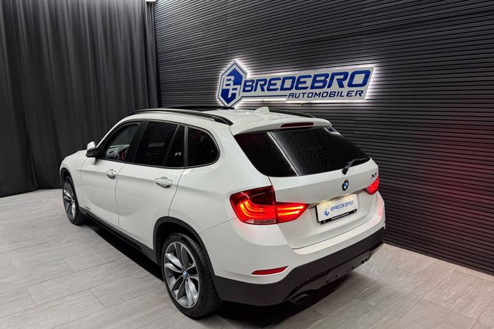 Hvid BMW X1 fra 2014