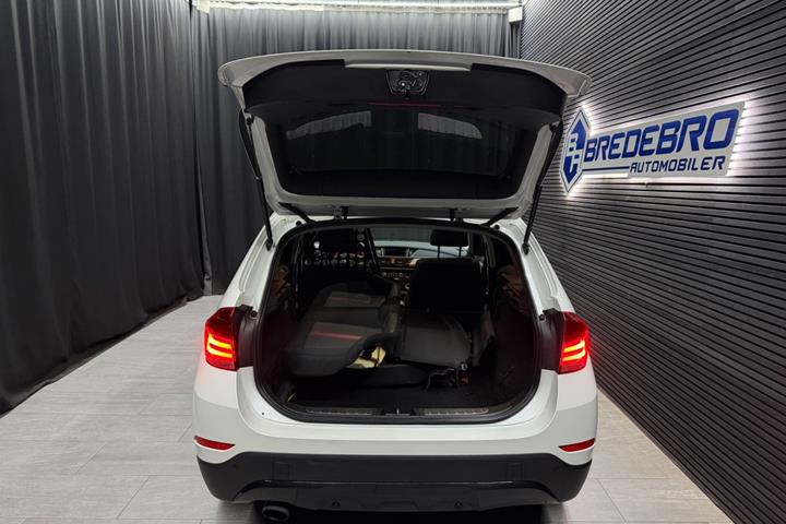 Hvid BMW X1 fra 2014