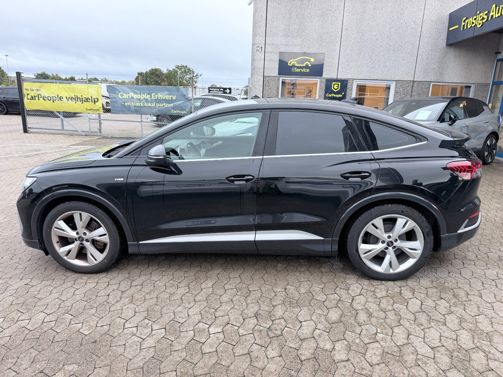undefined Audi Q4 e-tron fra 2023