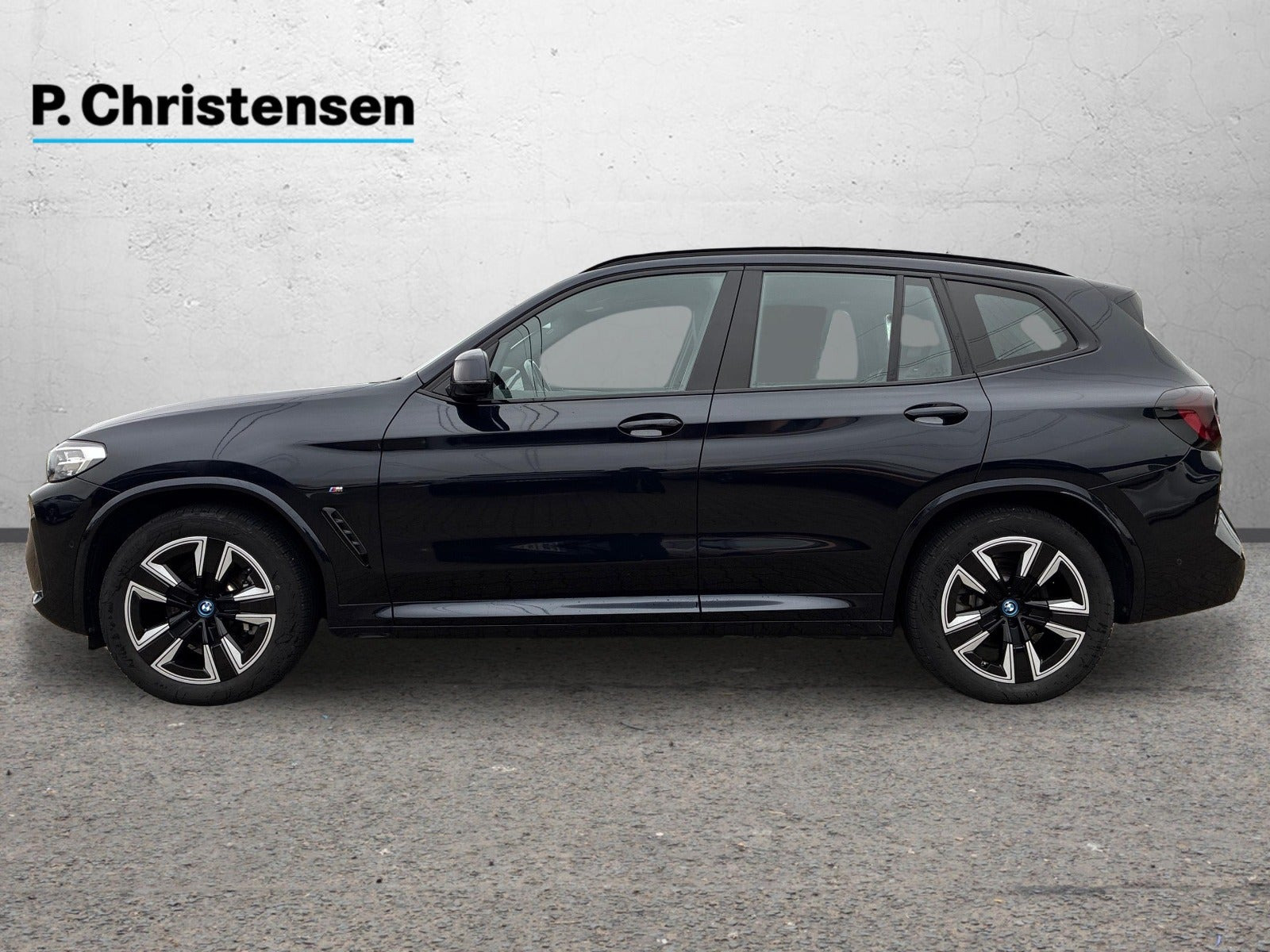 Sort BMW iX3 fra 2024