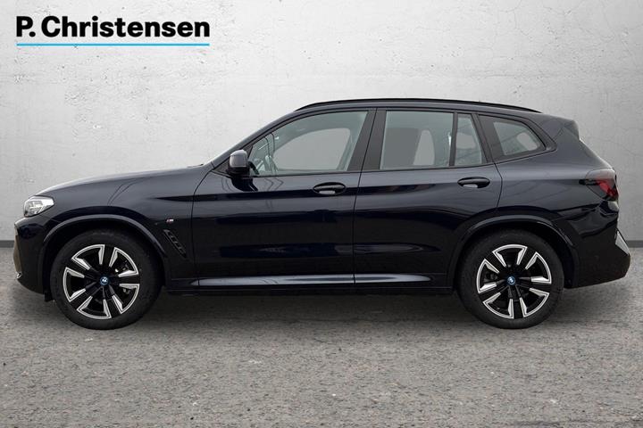 Sort BMW iX3 fra 2024