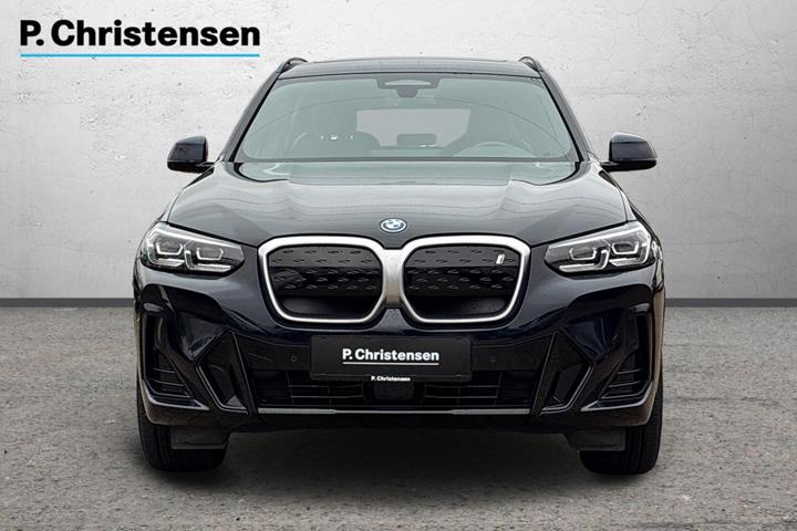 Sort BMW iX3 fra 2024