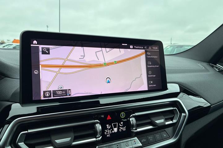 Sort BMW iX3 fra 2024