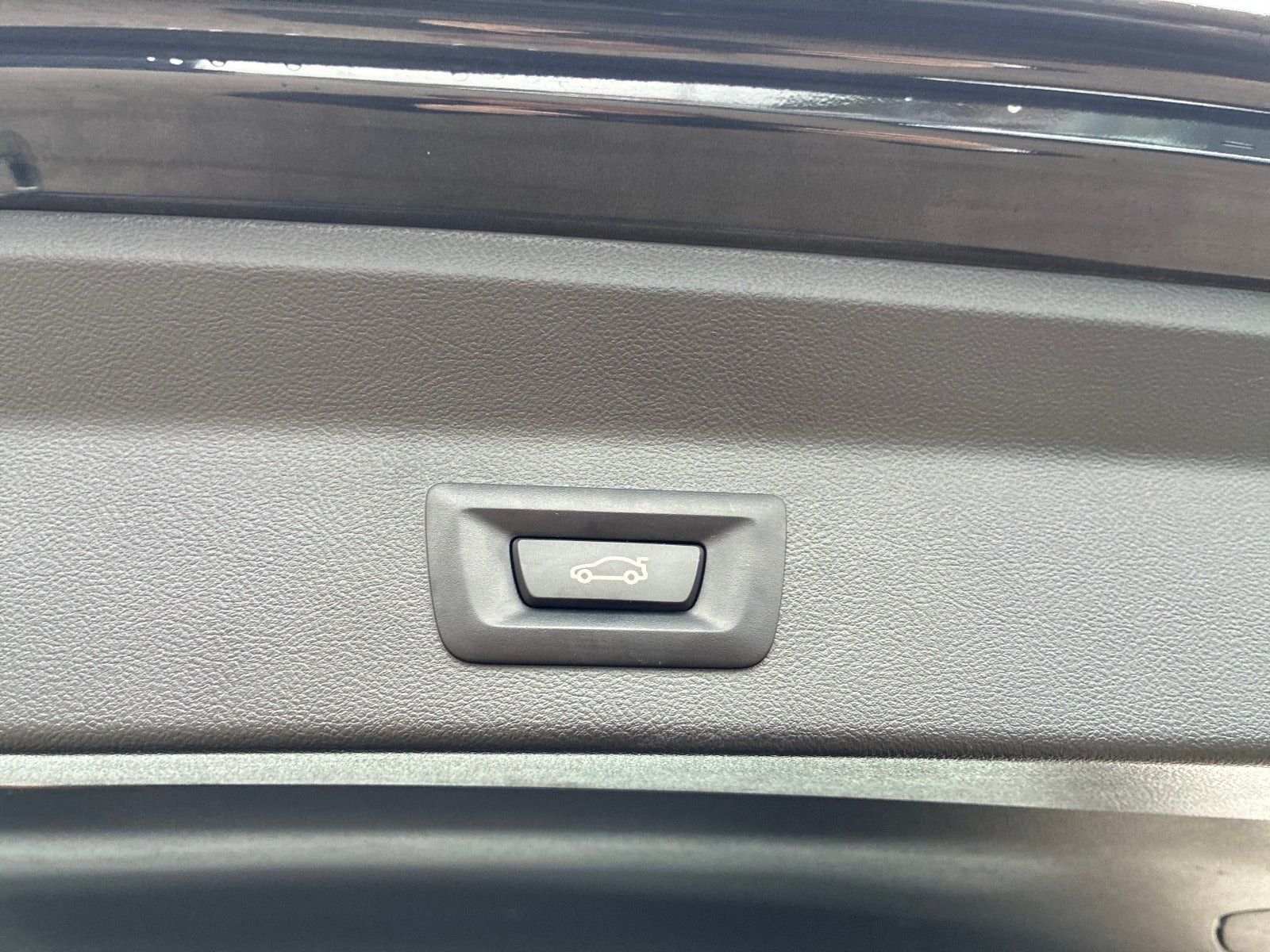 Sort BMW iX3 fra 2024