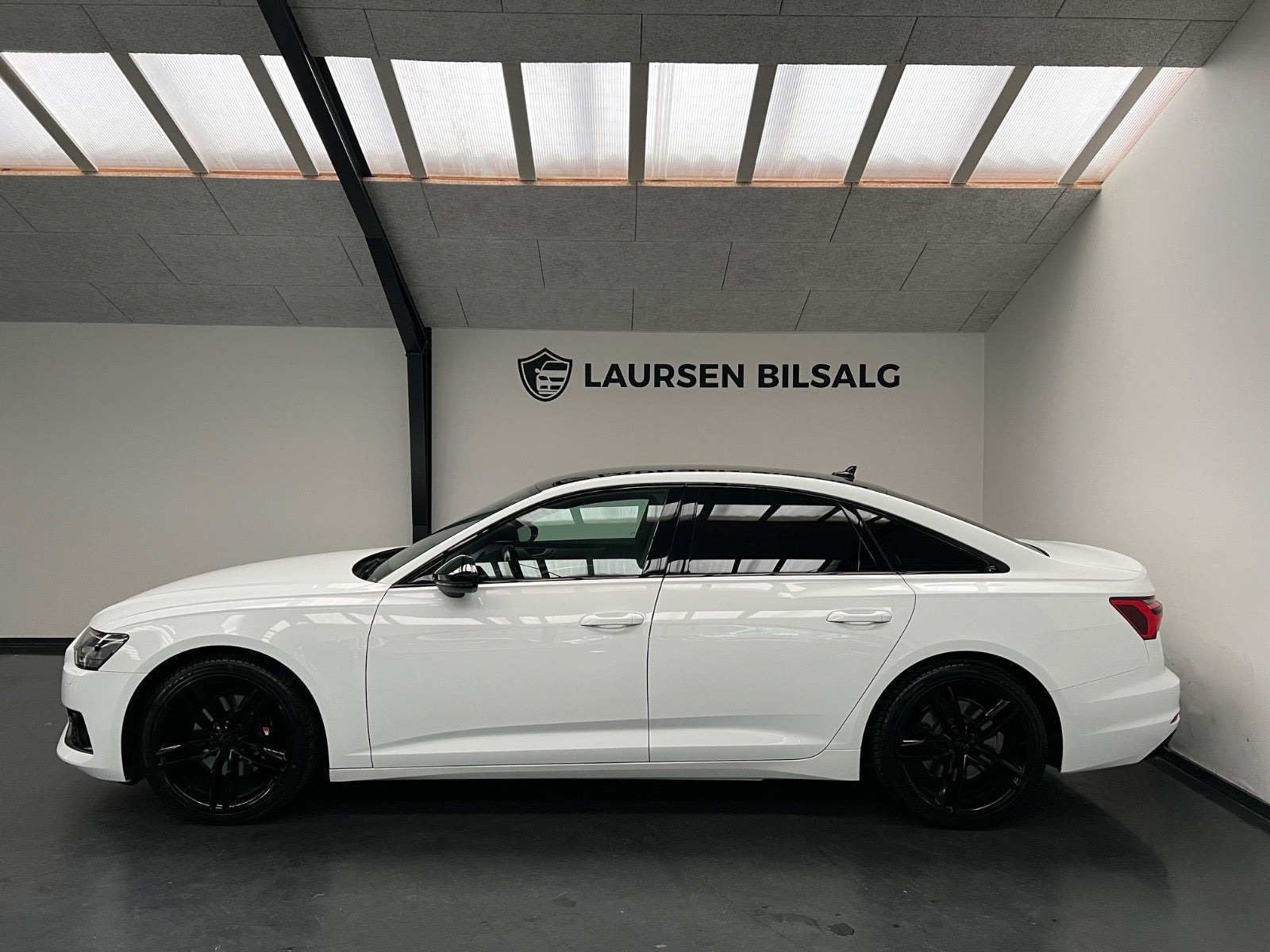 Hvid Audi A6 fra 2019