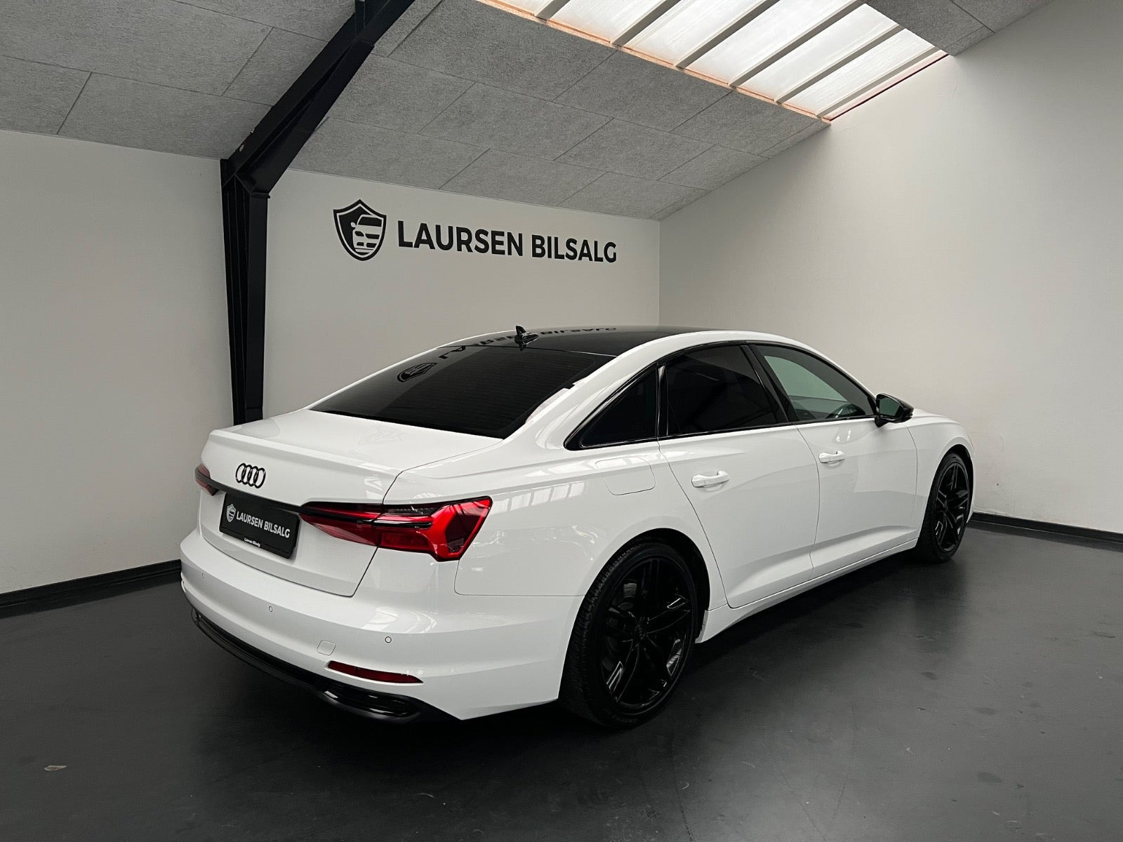 Hvid Audi A6 fra 2019