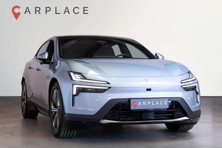 Blå Polestar 4 fra 2025