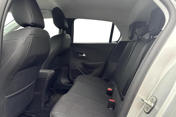 Sølv Opel Corsa-e fra 2023